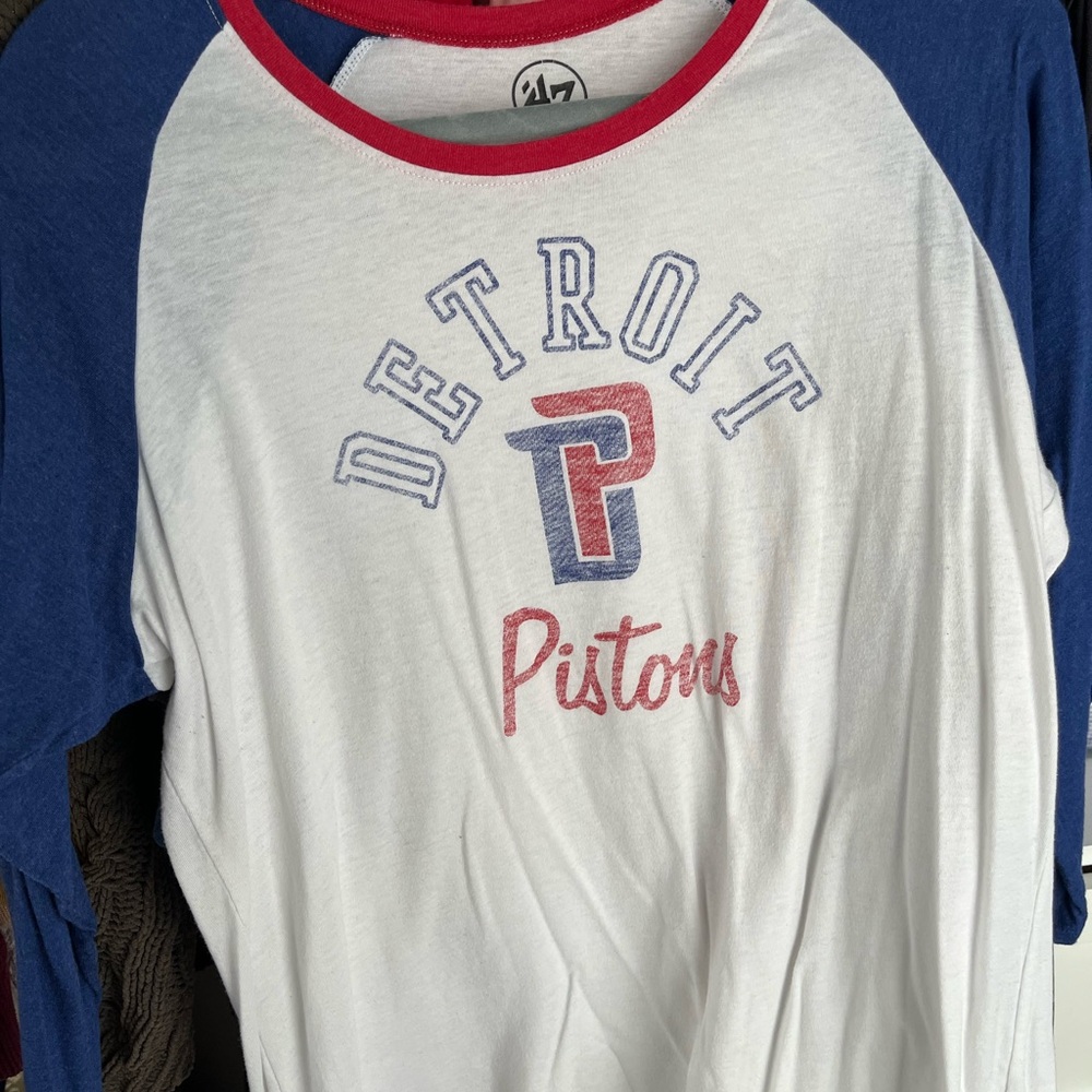 47 Brand Kids Detroit Pistons Raglan Shirt - White and Blue